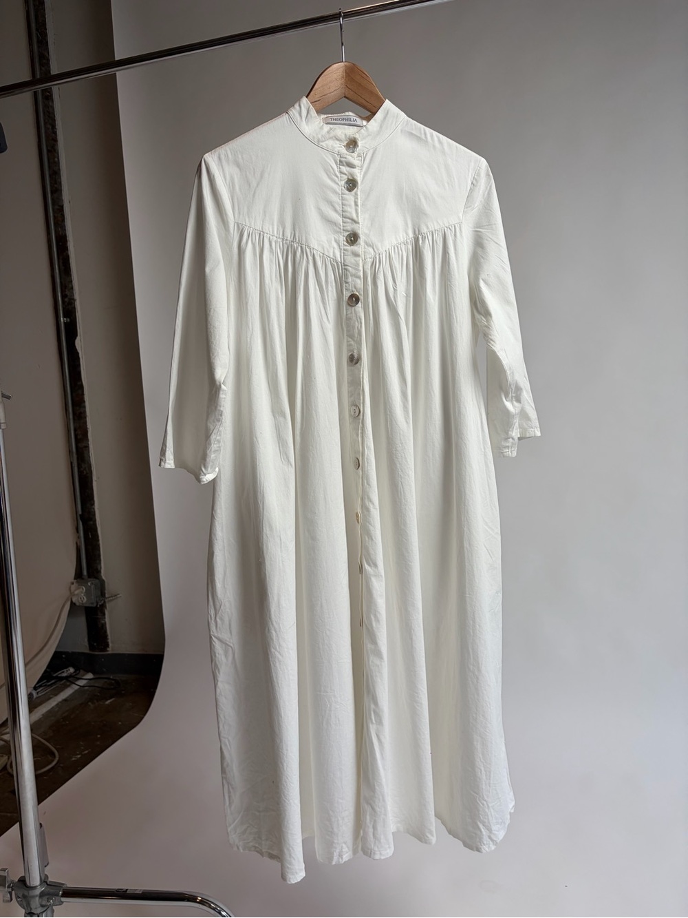 Relaxed White Button-Front Long Sleeve Midi Dress